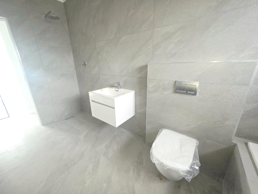 4 Bedroom Property for Sale in Sandown Western Cape